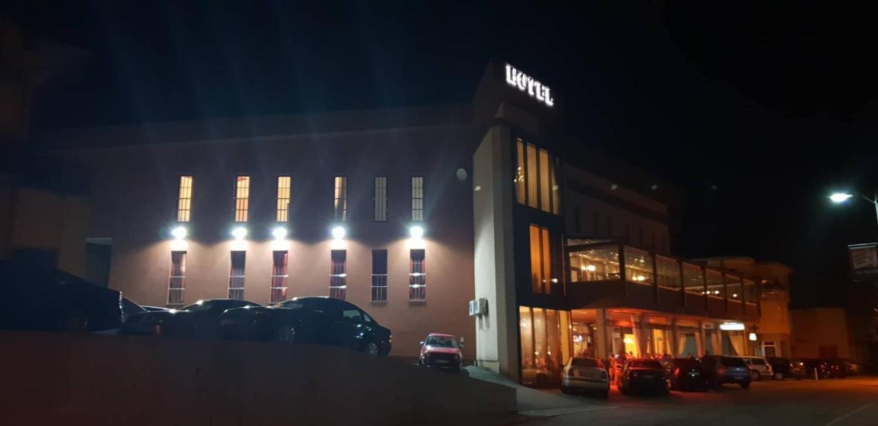 Hotel Urban Buzim Exterior photo